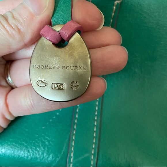 Dooney and Bourke heart buckle bag - Picture 8 of 16
